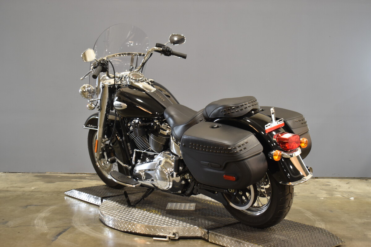 2024 Harley-Davidson Heritage Classic FLHCS - Photo 6