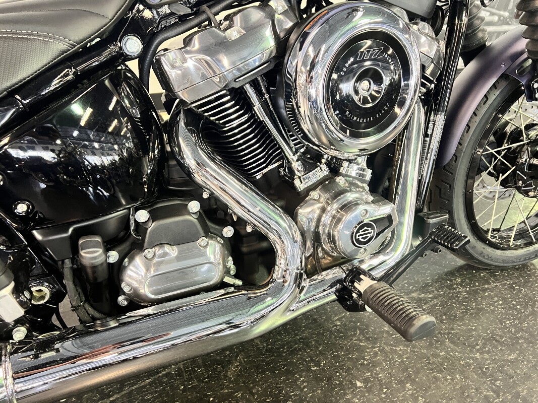 2025 Harley-Davidson Street Bob Purple Abyss Denim FXBB - Photo 8