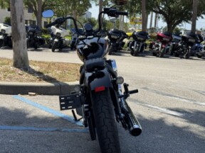 Street Bob<sup>®</sup> thumb 0