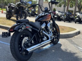Street Bob<sup>®</sup> thumb 1