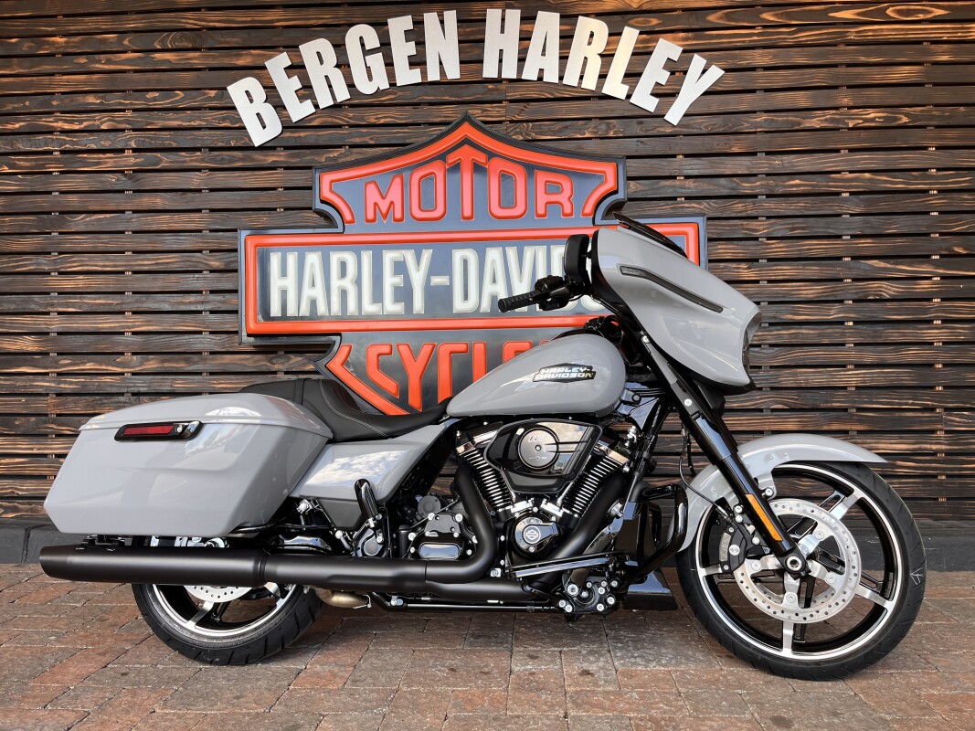 2025 Harley Davidson Street Glide FLHX