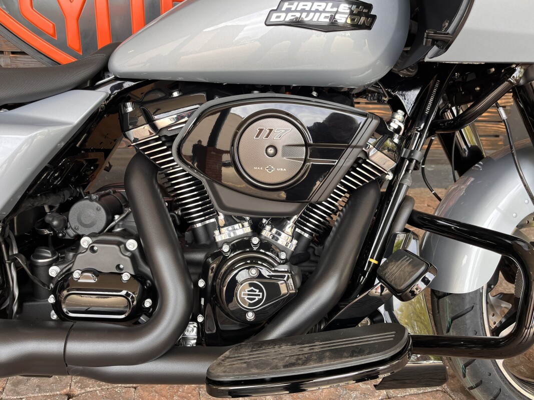2025 Harley Davidson Road Glide FLTRX - Photo 7