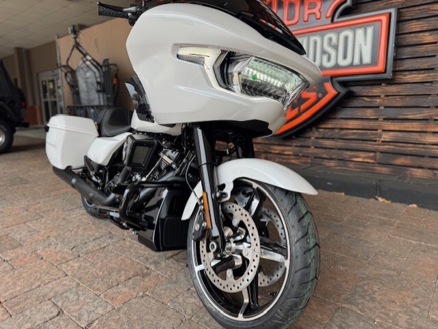 2025 Harley Davidson Road Glide FLTRX - Photo 4