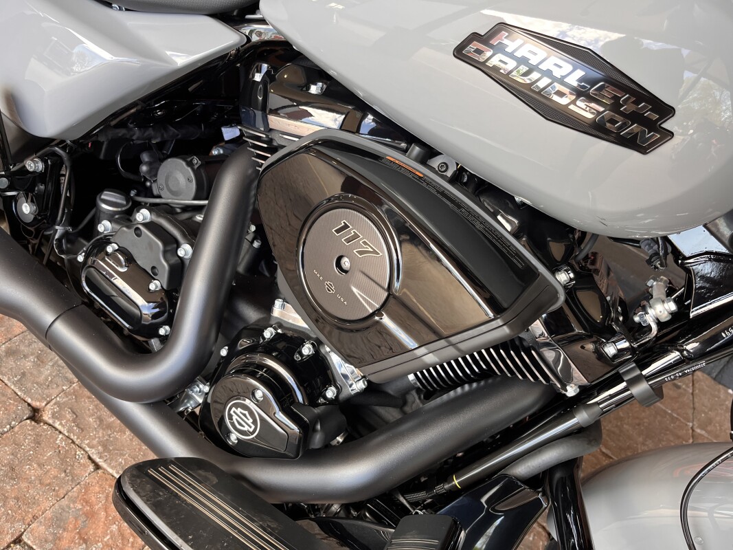 2025 Harley Davidson Street Glide FLHX - Photo 6