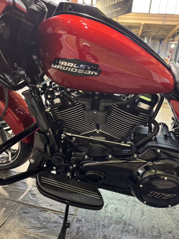 2025 Harley-Davidson Road Glide - Photo 8