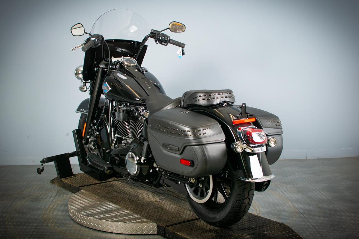2025 Harley-Davidson Heritage Classic FLHC - Photo 6