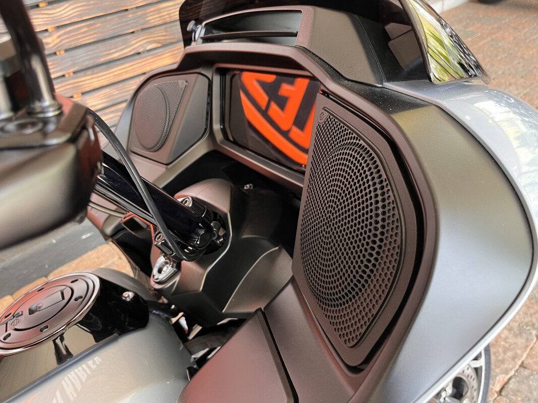 2025 Harley Davidson Road Glide FLTRX - Photo 6