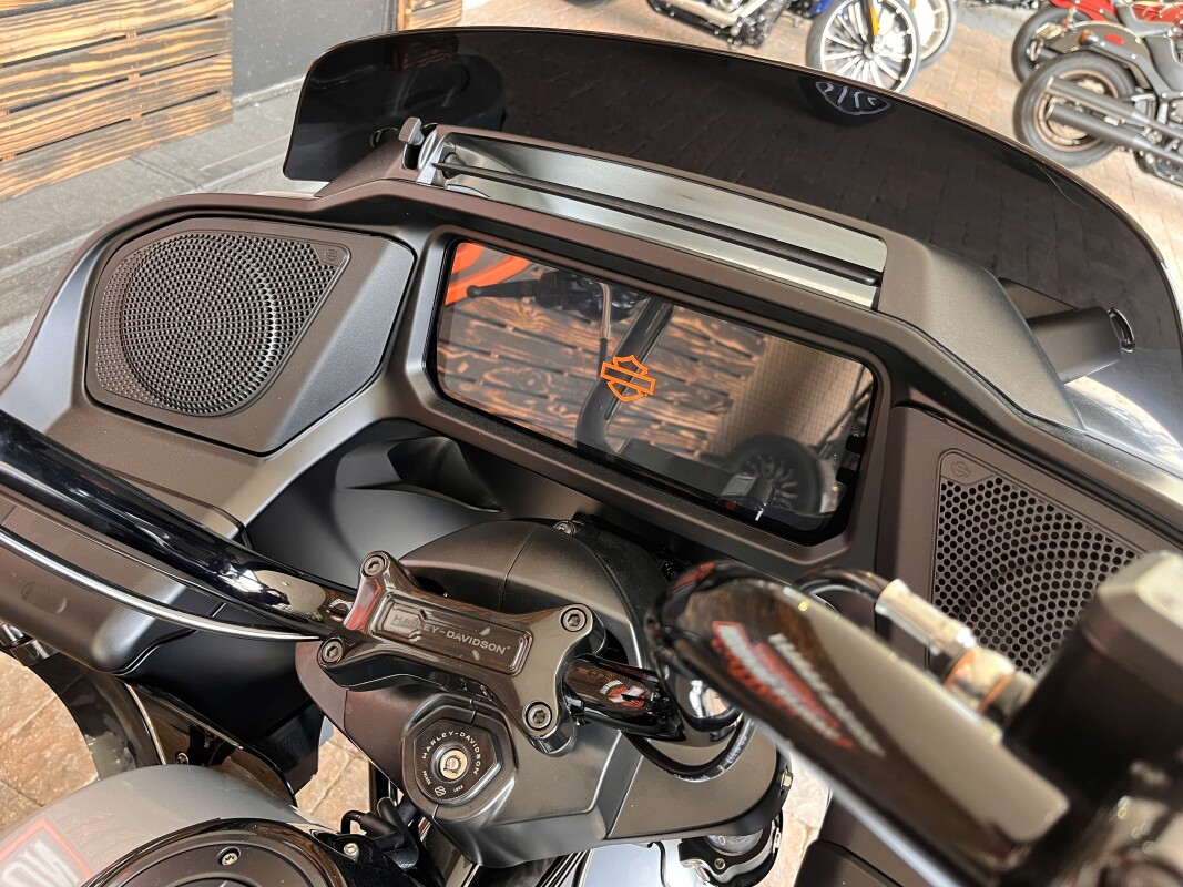 2025 Harley Davidson Road Glide FLTRX - Photo 5