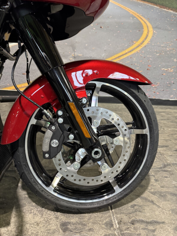 2025 Harley-Davidson Road Glide - Photo 5