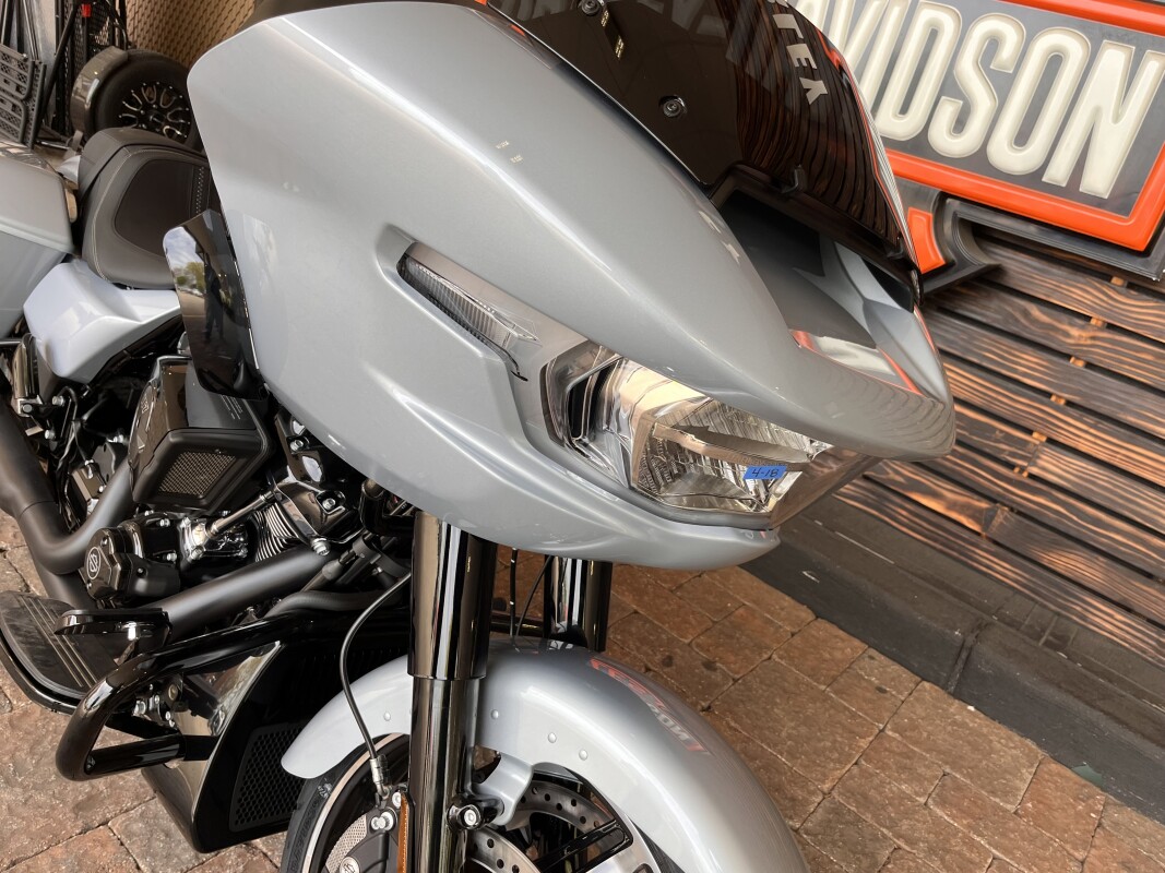 2025 Harley Davidson Road Glide FLTRX - Photo 2