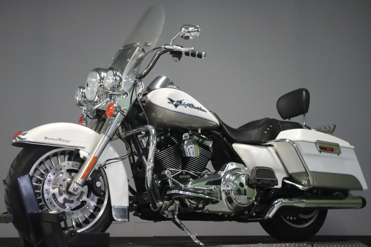 2009 Harley-Davidson Road King FLHR - Photo 4