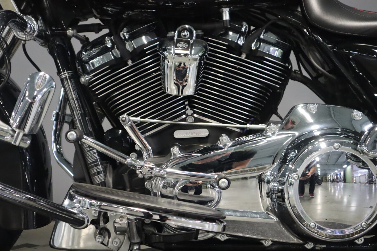 2017 Harley-Davidson Road Glide Special FLTRXS - Photo 9