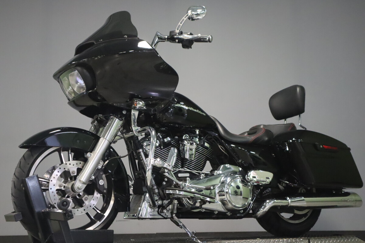 2017 Harley-Davidson Road Glide Special FLTRXS - Photo 4