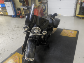2025 Harley-Davidson<sup>®</sup> Heritage Classic® Iron Horse Metallic thumb 2