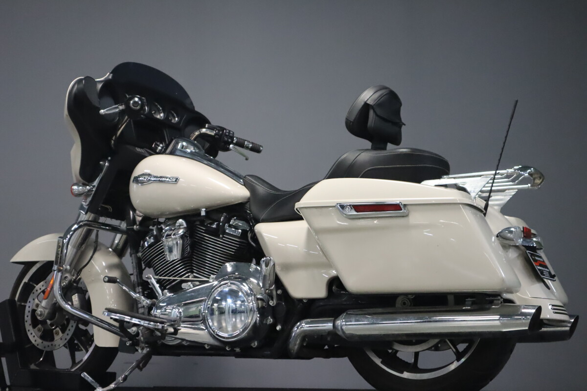 2022 Harley-Davidson Street Glide FLHX - Photo 6