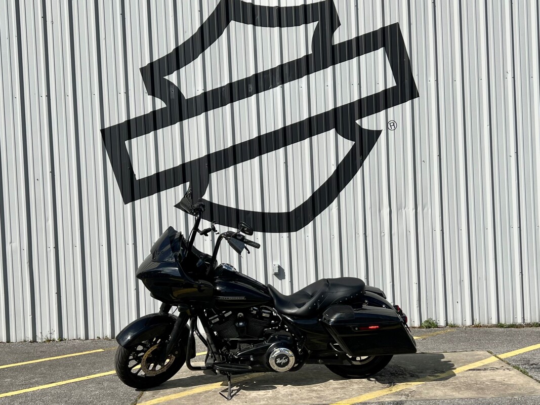 2018 Harley-Davidson Road Glide Special Vivid Black - Photo 4