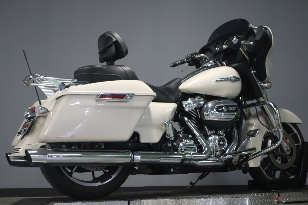 2022 Harley-Davidson Street Glide FLHX - Photo 8