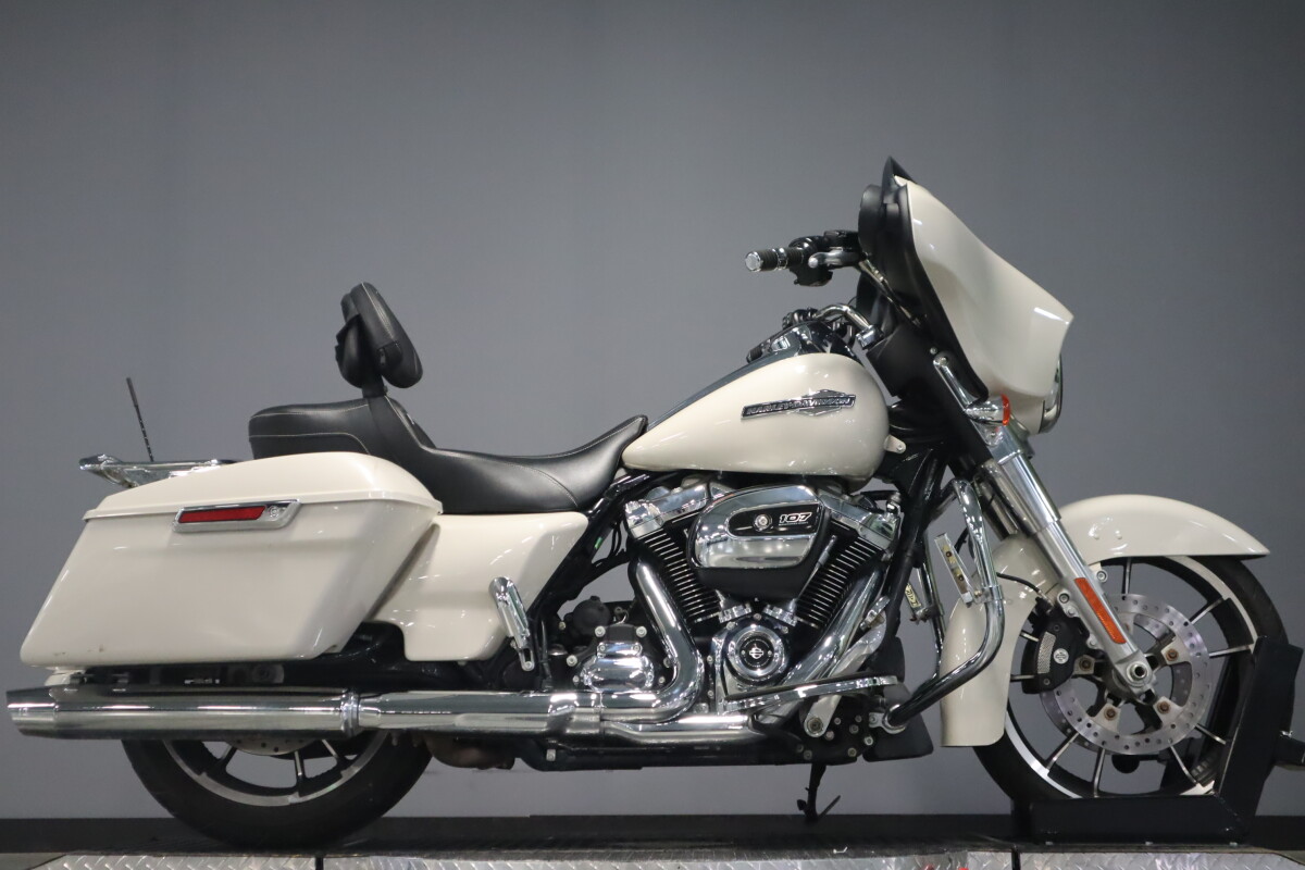 2022 Harley-Davidson Street Glide FLHX