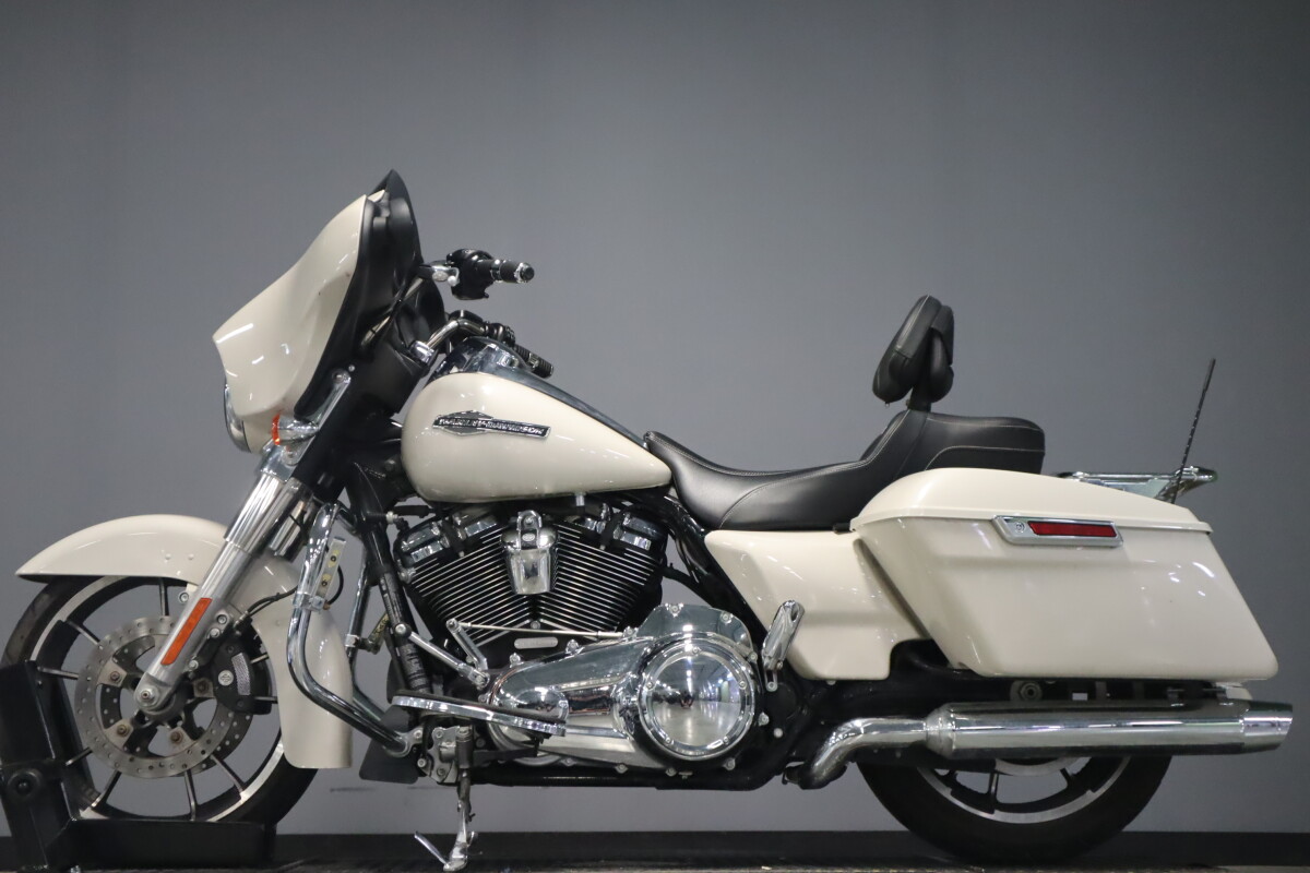 2022 Harley-Davidson Street Glide FLHX - Photo 5