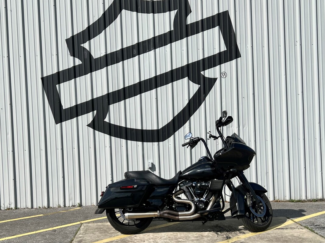 2018 Harley-Davidson Road Glide Special Vivid Black - Photo 2