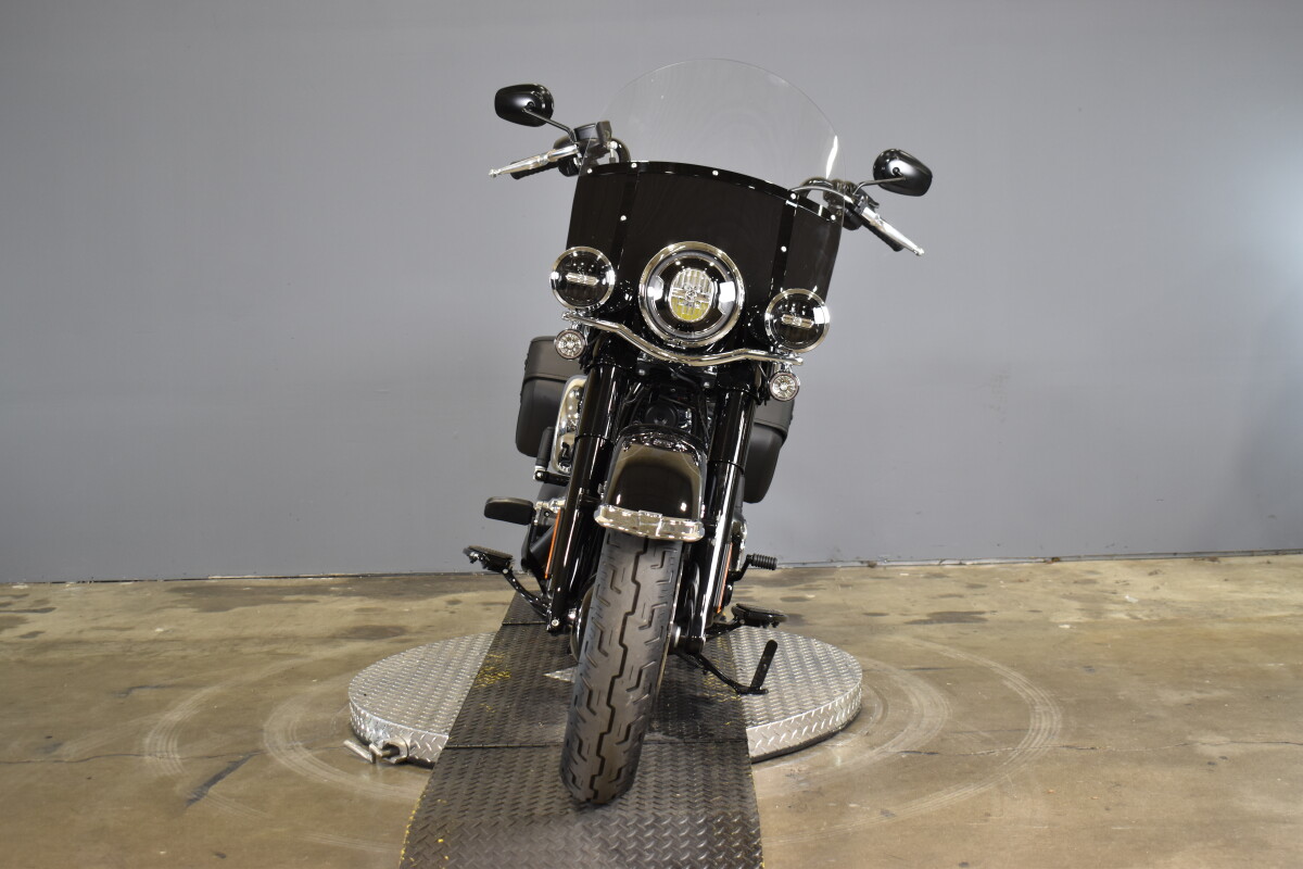 2025 Harley-Davidson Heritage Classic FLHC - Photo 3