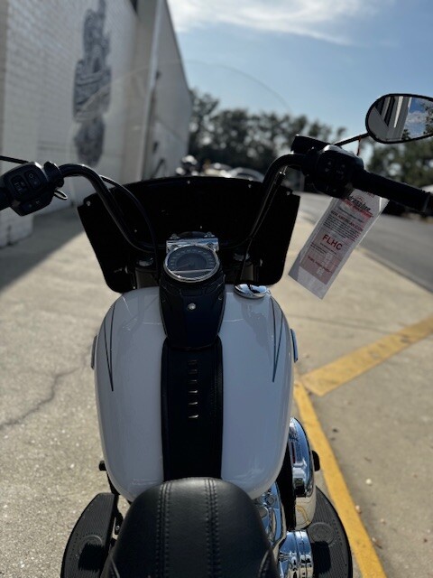 2025 Harley-Davidson Heritage Classic White Onyx Pearl - Photo 6