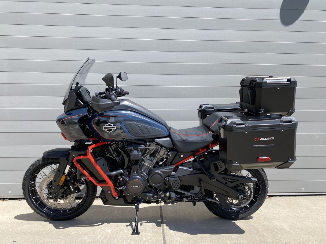 2025 Harley-Davidson CVO Pan America Carbon Blue - Photo 4