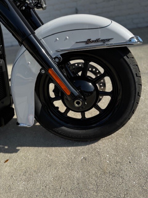 2025 Harley-Davidson Heritage Classic White Onyx Pearl - Photo 4