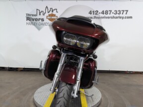 2019 Harley-Davidson<sup>®</sup> Road Glide<sup>®</sup> Ultra Twisted Cherry thumb 1