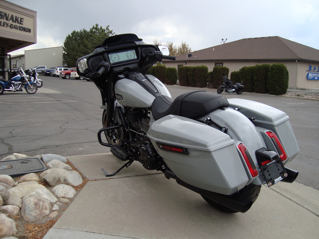 2025 Harley-Davidson Street Glide Billiard Gray - Black Finish - Photo 6