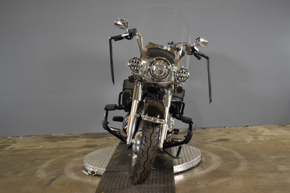 2020 Harley-Davidson Heritage Classic 107 FLHC - Photo 3