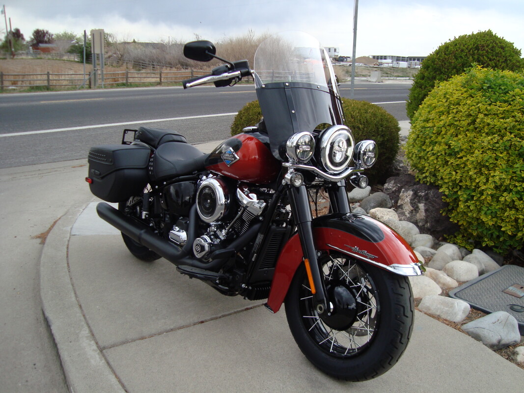 2025 Harley-Davidson Heritage Classic Whiskey Fire / Vivid Black - Photo 4