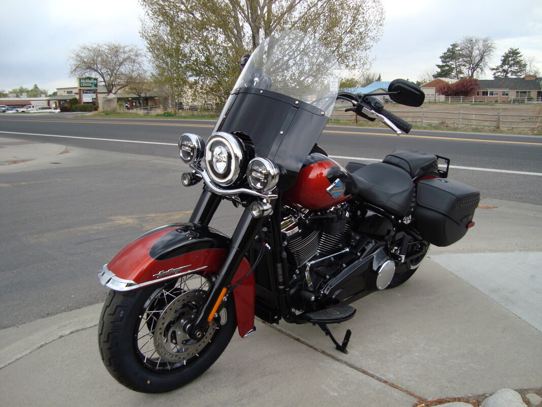 2025 Harley-Davidson Heritage Classic Whiskey Fire / Vivid Black - Photo 3