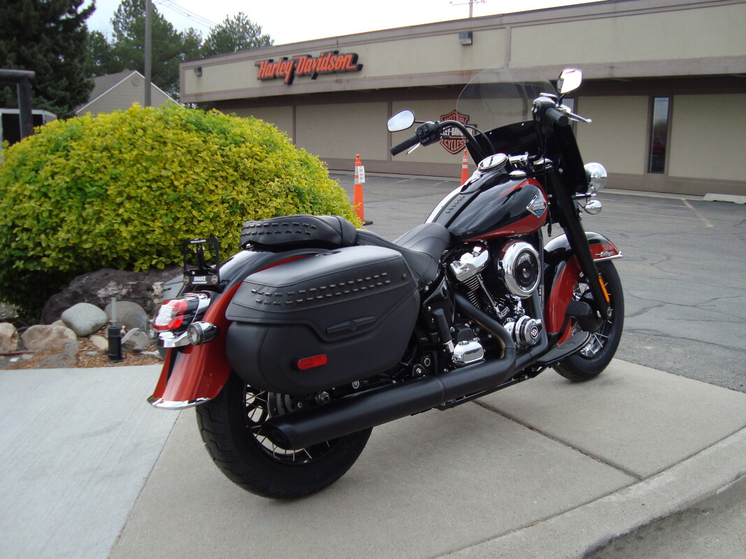 2025 Harley-Davidson Heritage Classic Whiskey Fire / Vivid Black - Photo 5
