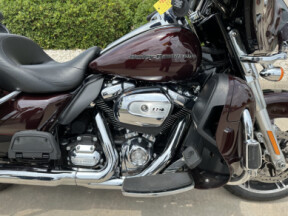 2022 Harley-Davidson® Ultra Limited Midnight Crimson (Chrome Finish w/Cast Wheels) thumb 3
