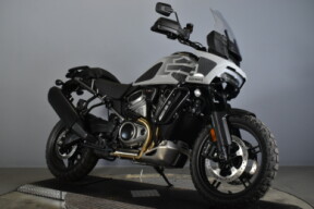 2024 Harley-Davidson® Pan America™ 1250 Special RA1250S thumb 2