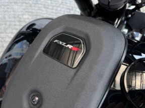 2025 Harley-Davidson<sup>®</sup> Low Rider™ S Vivid Black thumb 3