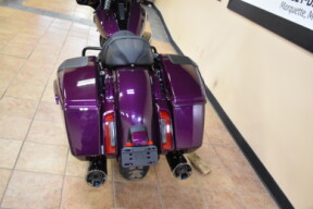 FLHXSE 2025 CVO™ Street Glide® thumb 2