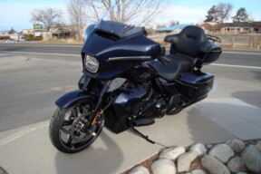 2025 Harley-Davidson<sup>®</sup> Street Glide® Ultra thumb 1