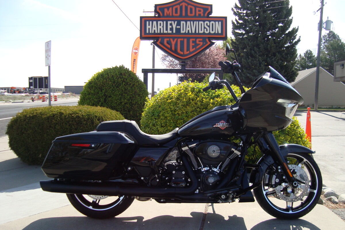 2025 Harley-Davidson Road Glide Midnight Firestorm