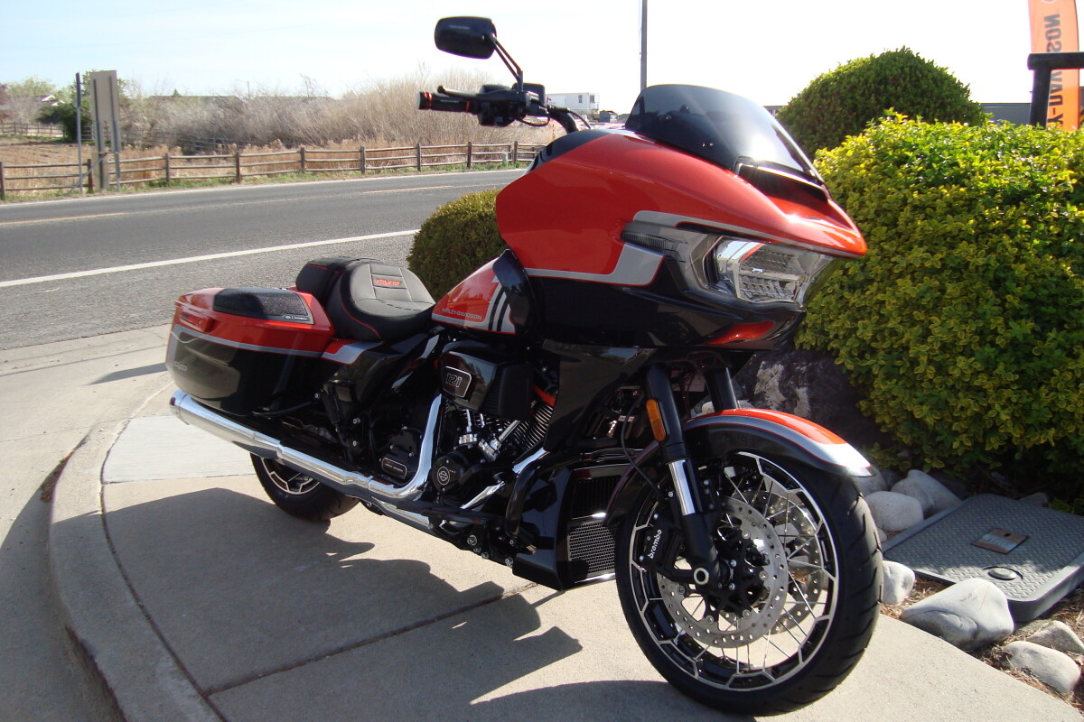 2024 Harley-Davidson CVO Road Glide Legendary Orange - Photo 4