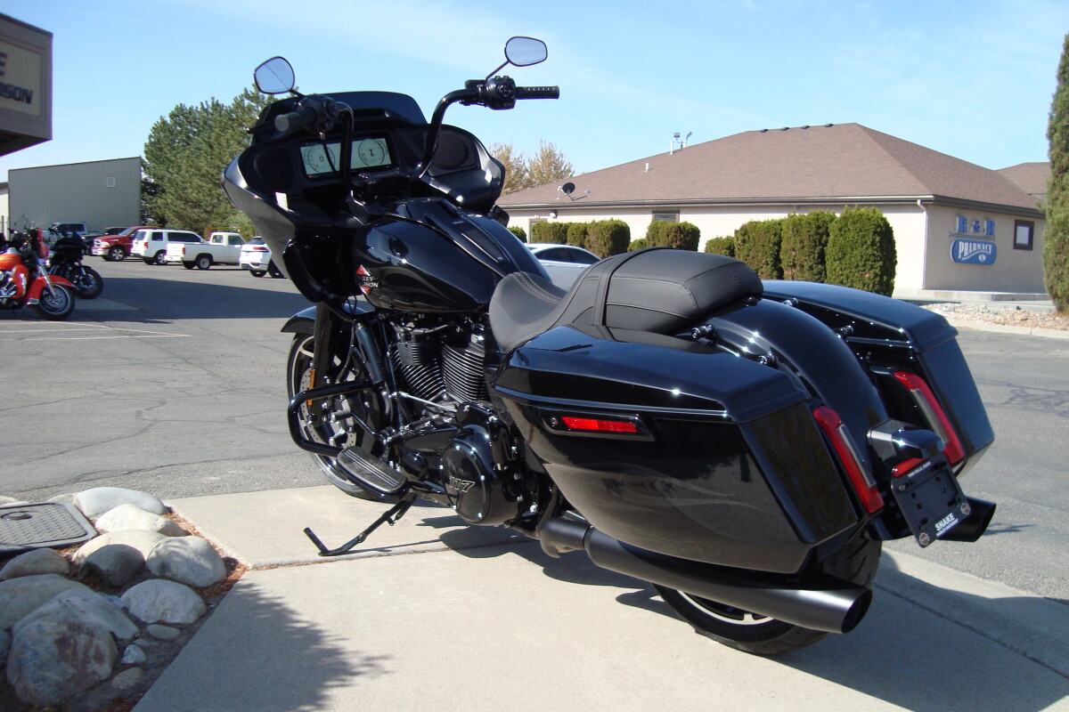 2025 Harley-Davidson Road Glide Midnight Firestorm - Photo 6