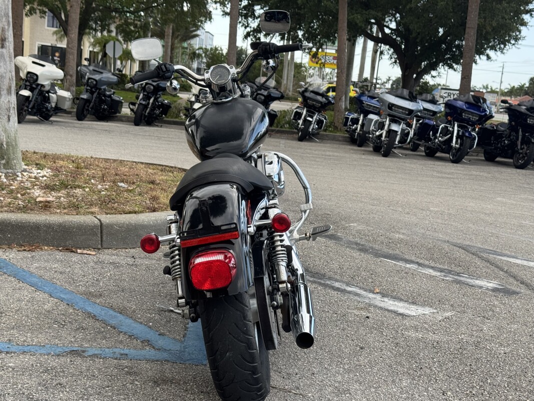 Sportster 883 Custom - Photo 5