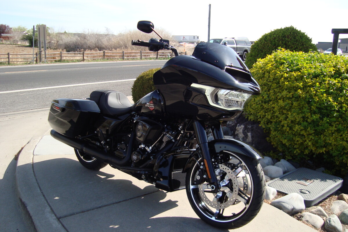 2025 Harley-Davidson Road Glide Midnight Firestorm - Photo 4