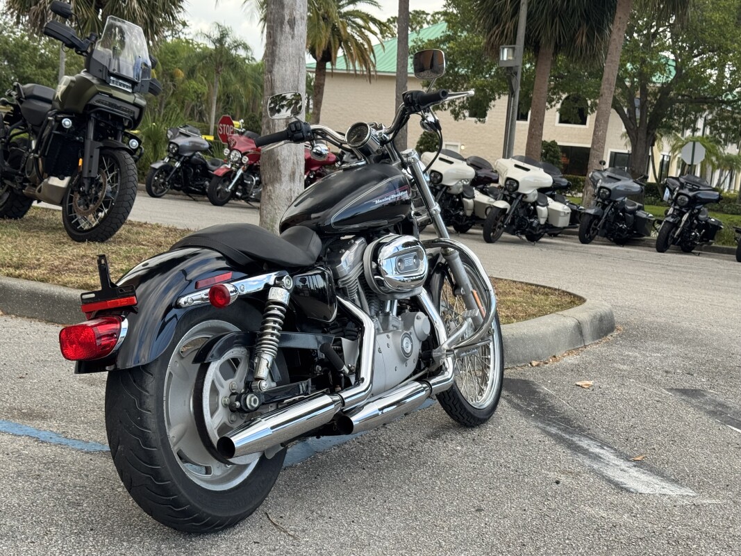 Sportster 883 Custom - Photo 4