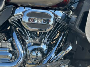 PRICE REDUCED! 2016 Harley-Davidson CVO Limited FLHTKSE thumb 2