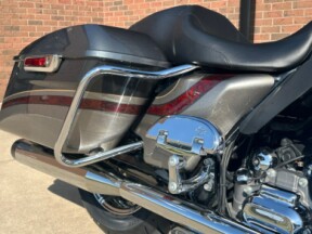 PRICE REDUCED! 2016 Harley-Davidson CVO Limited FLHTKSE thumb 1