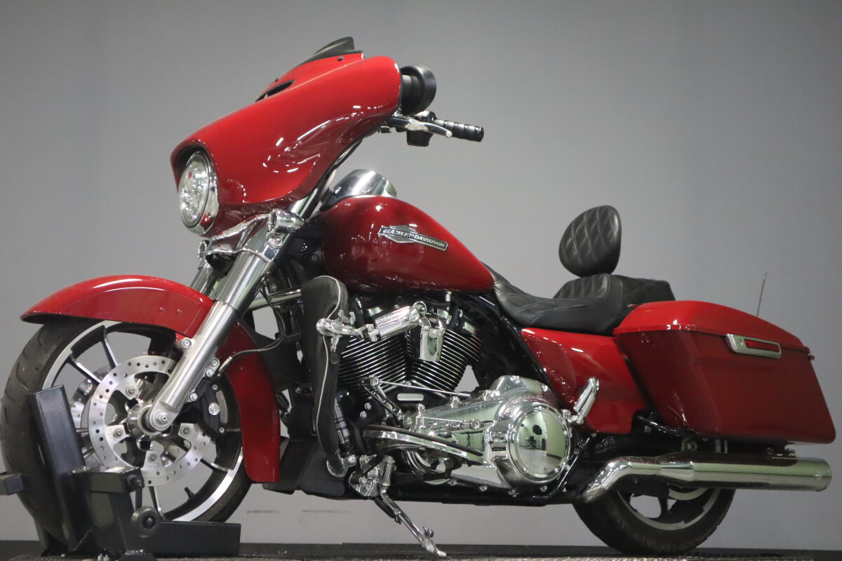 2021 Harley-Davidson Street Glide FLHX - Photo 4
