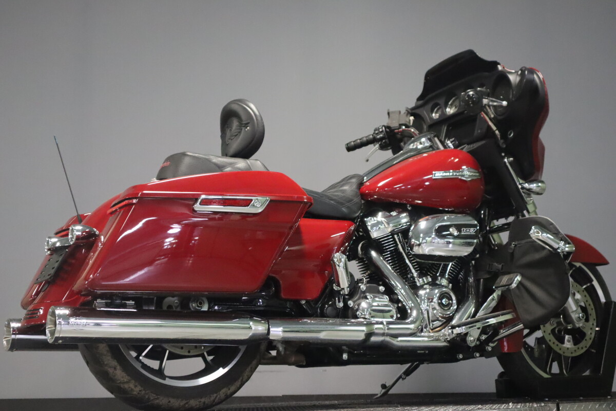 2021 Harley-Davidson Street Glide FLHX - Photo 8