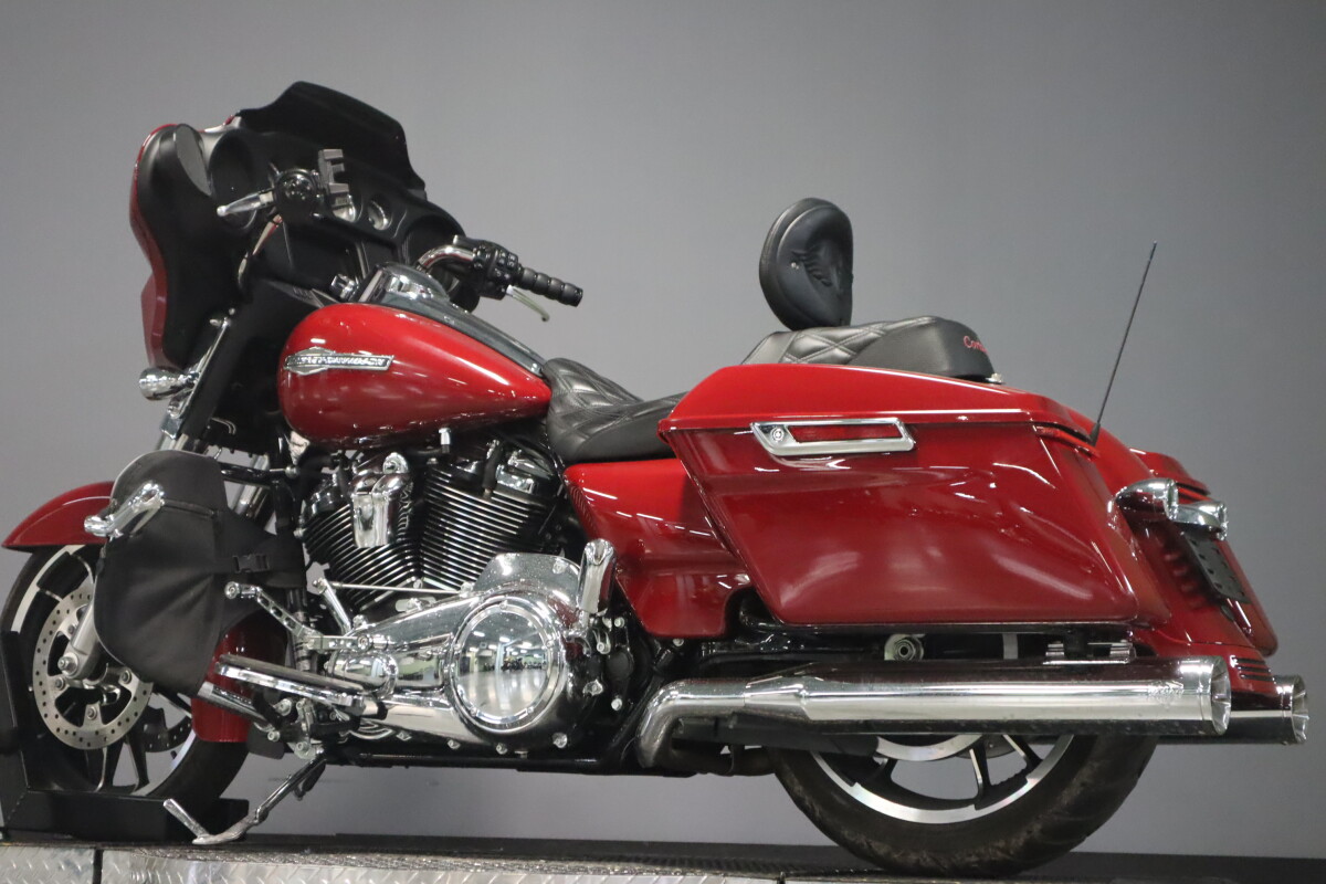 2021 Harley-Davidson Street Glide FLHX - Photo 6